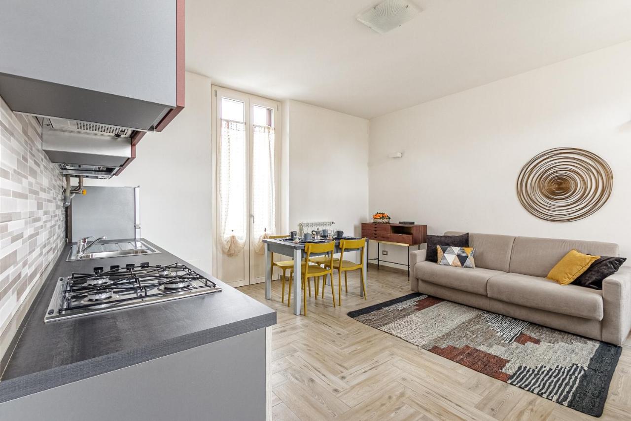 Al 33 Di Via Roma - Apartments Cardano Al Campo Exterior photo