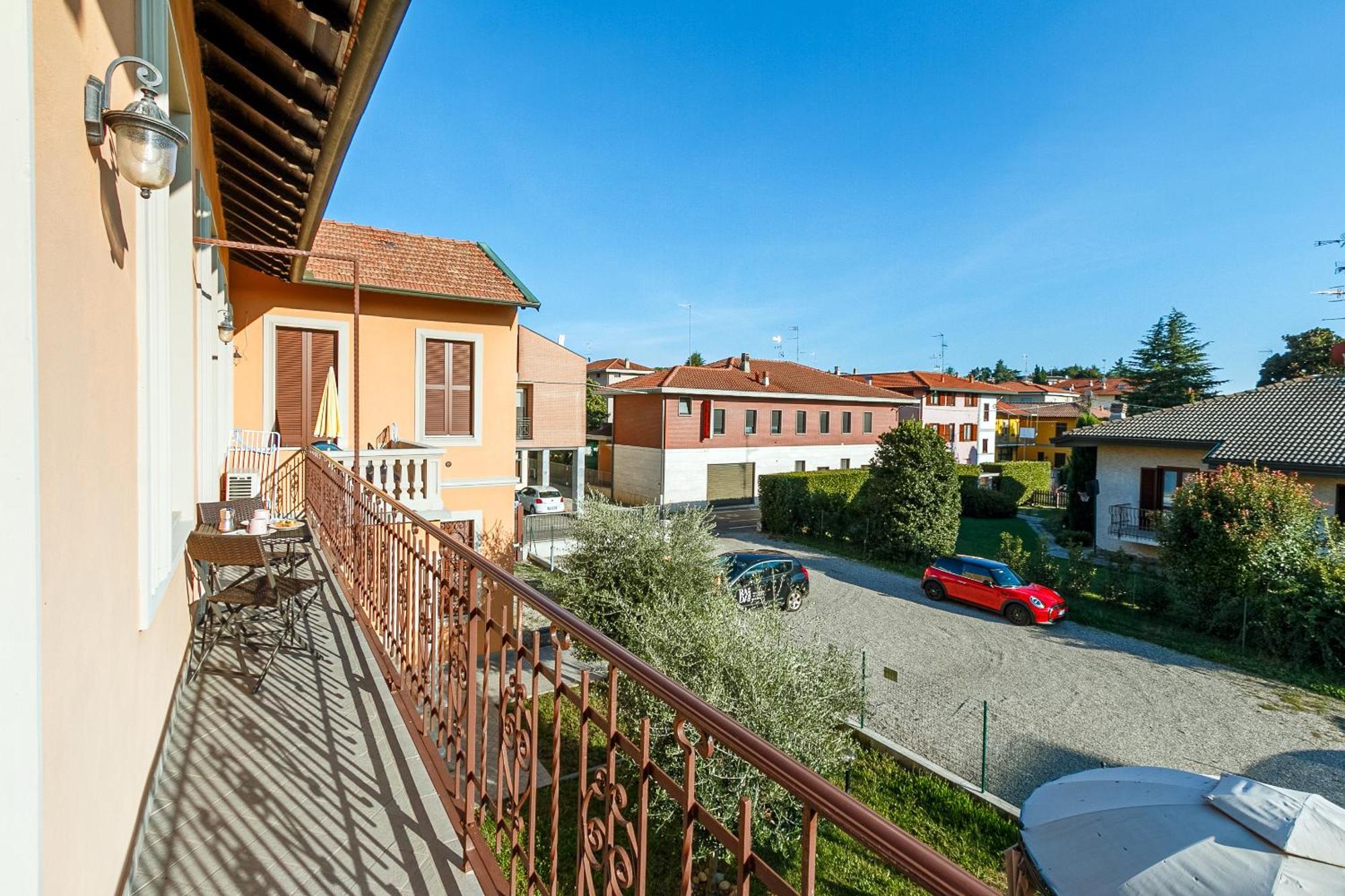 Al 33 Di Via Roma - Apartments Cardano Al Campo Exterior photo