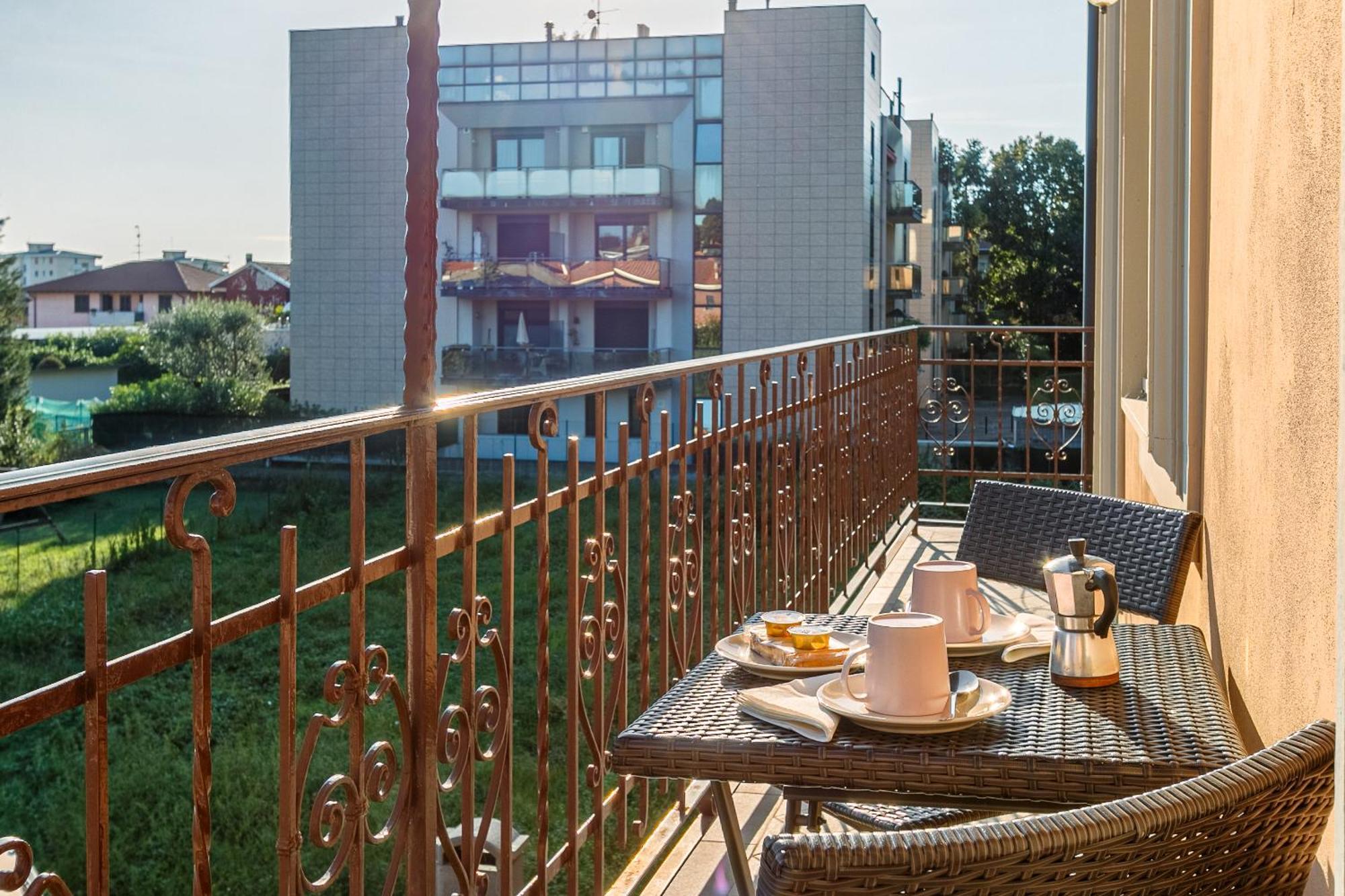 Al 33 Di Via Roma - Apartments Cardano Al Campo Exterior photo